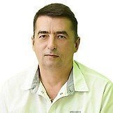 Врач Попельнюхов Альберт Николаевич